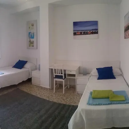 Alojamento de Acomodação e Pequeno-almoço Villa Malaga 3*
